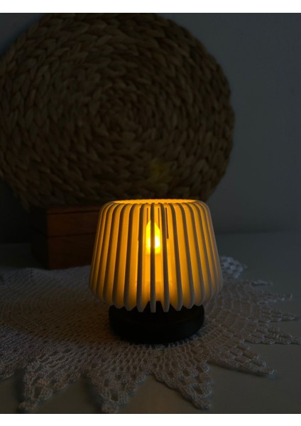 Beyaz Mini LED Abajur, Şık ve Hafif Dekorasyon Için Ideal Aydınlatma Seçeneği fırsatları