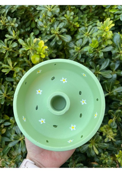 El Boyaması Papatya Desenli Şamdan ve Tütsülük, Yeşil Renkli El Işlemeli Dekorasyon