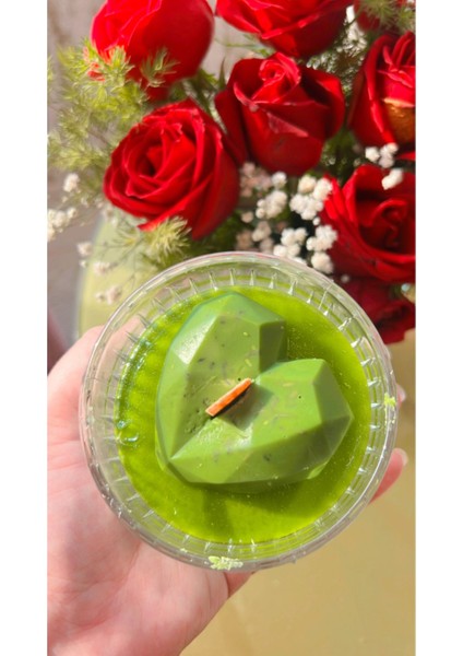 Lavanta ve Çimen Yeşili Doğal Mum, Huzur ve Doğallık Dolu Atmosfer Yaratır