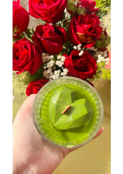 Lavanta ve Çimen Yeşili Doğal Mum, Huzur ve Doğallık Dolu Atmosfer Yaratır fiyatları