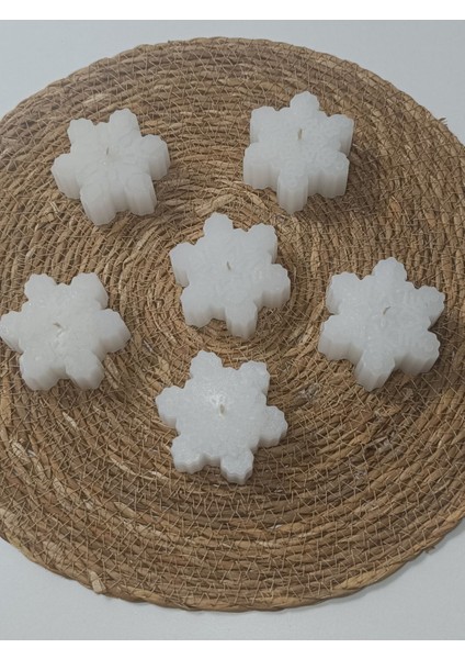 Beyaz Kar Tanesi Temalı Doğal Soya Mum, Şık ve Huzur Verici Ev Dekoru Için Ideal fırsatları
