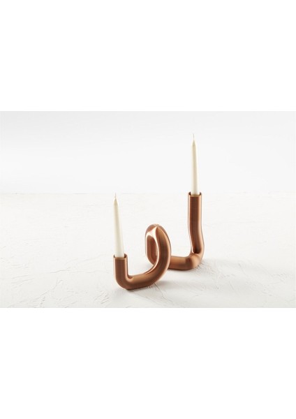 Kıvrımlı Bakır Mumluk, Şık ve Zarif Dekoratif Aksesuar
