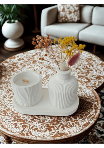 Şık 3'lü Dekoratif Mum Seti, Beyaz, Modern ve Zarif Tasarım