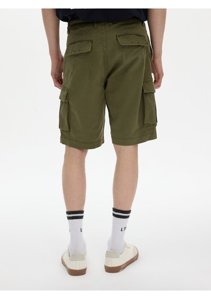Erkek Basıc Gabardin Regular Kargo Yeşil Şort modelleri