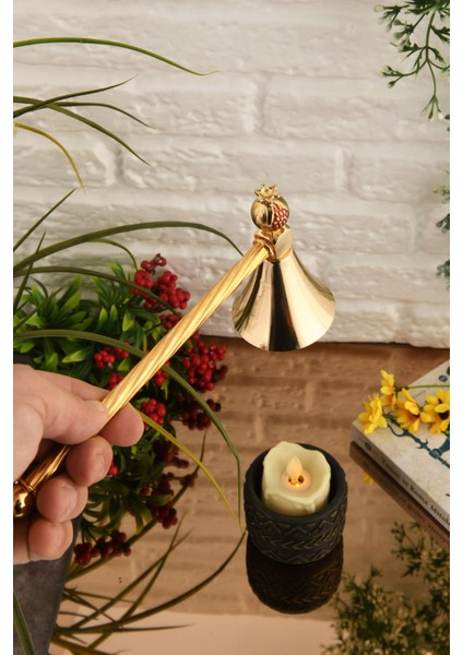 Yüksek Kaliteli Figürlü Metal Mum Söndürücü, Zarif Altın Renk Tasarım fiyatları