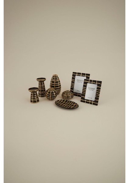 Şık Siyah Mumluk 9X9X17,5 Cm, Ev Dekoru Için Ideal, Zarif ve Kullanışlı Tasarım modelleri