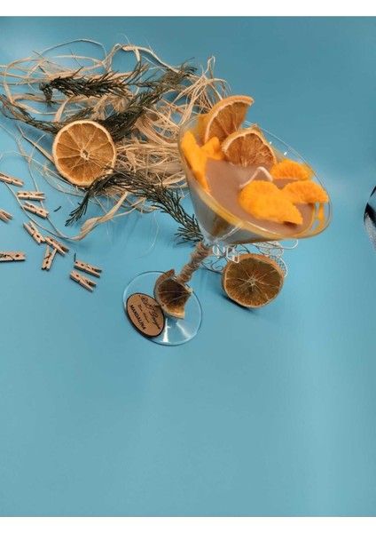 Canlandırıcı Mandalina Kokulu Soy Wax Mum, Turuncu Renkli ve Doğal Güzellik Sağlar. fırsatları