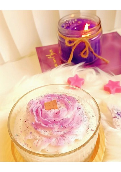 Mor Şakayık Kokulu Mum ile Ortamınıza Güzellik Katın fiyatları