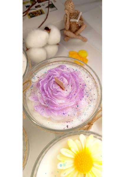 Mor Şakayık Kokulu Mum ile Ortamınıza Güzellik Katın modelleri