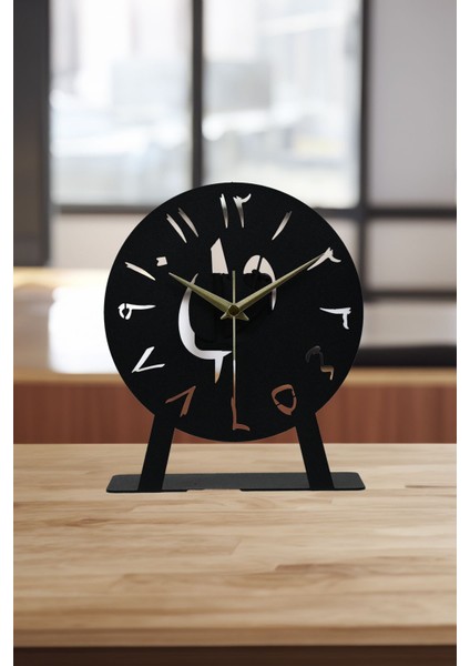 Şık Metal Masa Saati, Sessiz Mekanizmalı, Modern Tasarım, Siyah Renk. fırsatları
