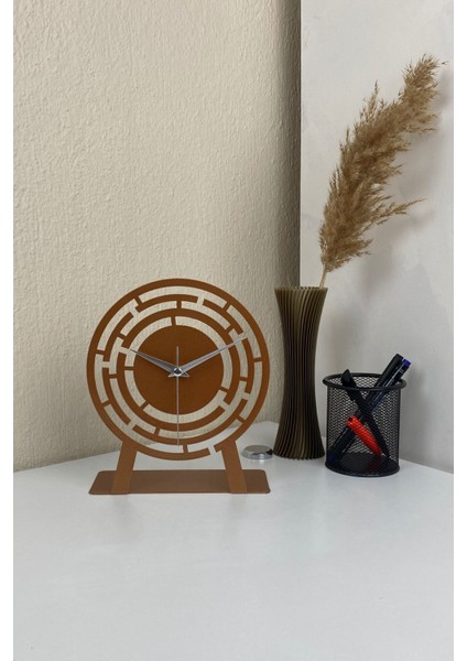 Şık Metal Labirent Tasarımlı Sessiz Mekanizmali Masa Saati, Bakır Renkli