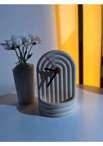 Şık Bej Masa Saati, Modern ve Zarif Dekorasyon Aksesuarı modelleri