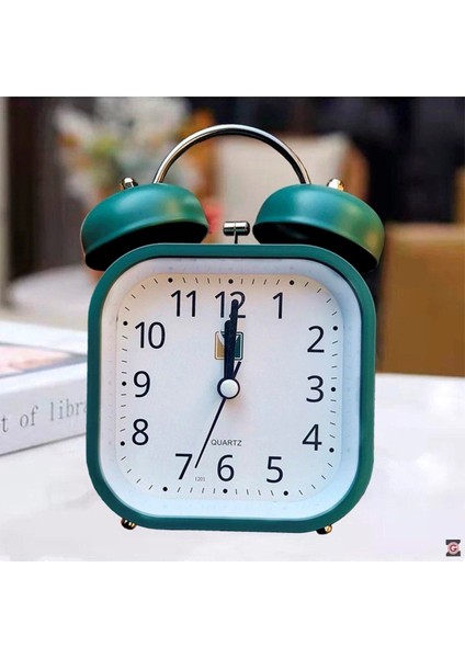 Yeşil Metal Kare Tasarımlı Işıklı Masa Saati ve Alarmlı Çalar Saat