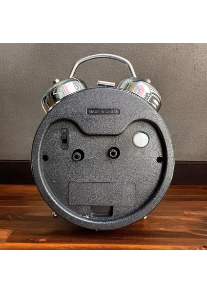 Şık Metal Masa Saati, 13 Cm, Gümüş Renk, Ev ve Ofis Dekorasyonu Için Ideal