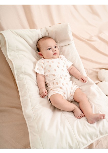 Jakarlı Baskılı Bebe Çıtçıtlı Body ve Şort Takımı – 3-24 Ay