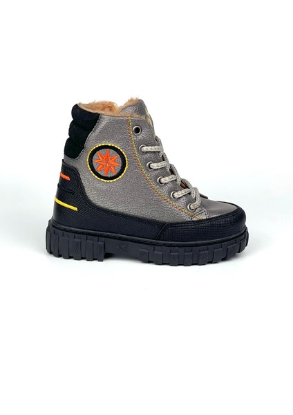 Erkek Çocuk Platin Siyah Içi Kürklü Termo Taban Suya Soğuğa Dayanıklı Günlük Rahat Bot modelleri