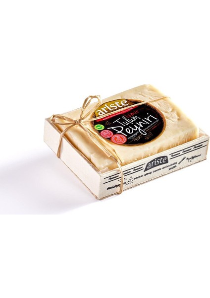 Ahşap Hediyelik Kutulu Tam Yağlı İzmir Tulum Peyniri 300 gr – Olgunlaştırılmış