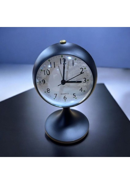 Işıklı ve Alarm Özellikli Şık Metal Masa Saati, Modern ve Kullanışlı Tasarım. modelleri