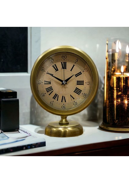 Şık Gold Metal Masa Saati, Ofis ve Salon Için 25X20 Cm, Zarif Tasarım