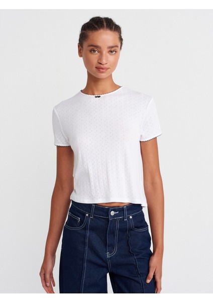 31795 Fiyonk Detaylı Kısa Kollu Kontrast T-Shirt-Beyaz