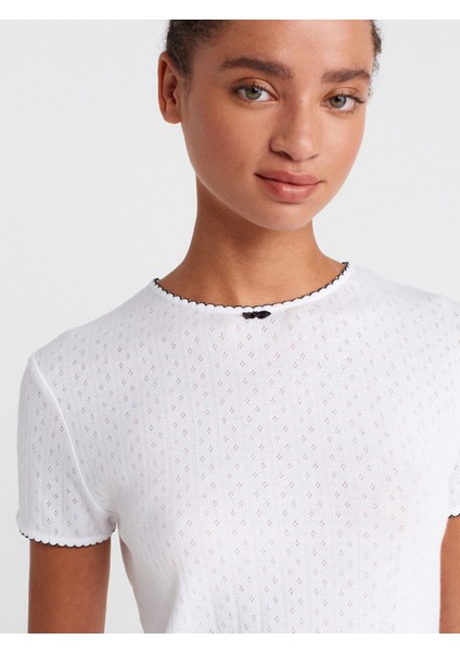 31795 Fiyonk Detaylı Kısa Kollu Kontrast T-Shirt-Beyaz modelleri