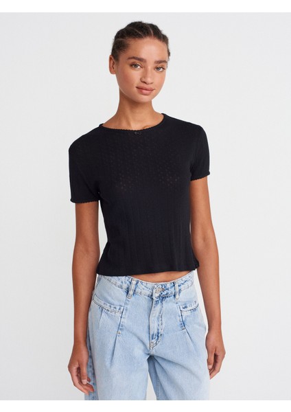 31795 Fiyonk Detaylı Kısa Kollu Kontrast T-Shirt-Siyah