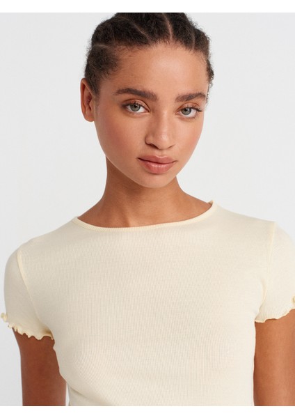 31935 Kısa Kollu T-Shirt-Açık Sarı modelleri