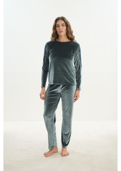 Kadın Uzun Kol Yeşil Kadife Pijama Takım C6T3N2O61 modelleri