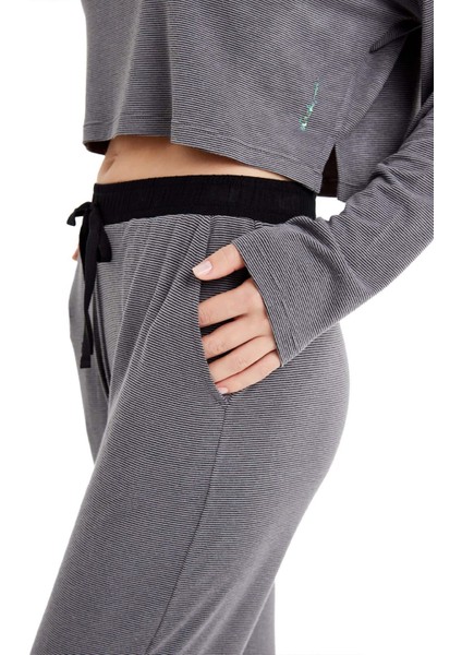 Kadın Uzun Kol Gri Viskoz Pijama Takım C8T7N4O06 fiyatları