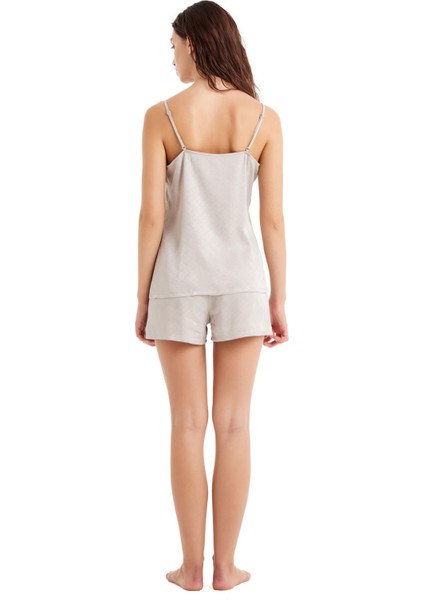 Kadın İnce Askılı Jakarlı Saten Bej Şortlu Pijama Takım C9T8N4O06 fiyatları