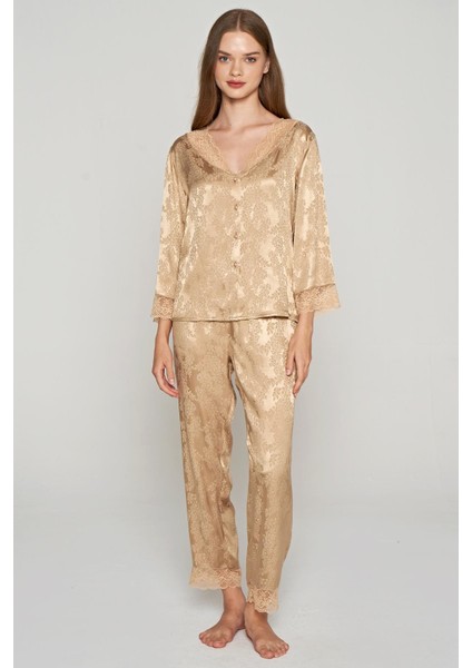 Kadın Uzun Kol Önden Düğmeli Dokuma Jakar Bej Pijama Takım C3T2N1O5