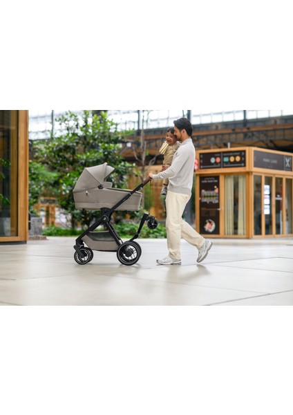 Maxi-Cosi Hop On Board Ayarlanabilir Koltuklu Ikinci Çocuk Basamağı Black