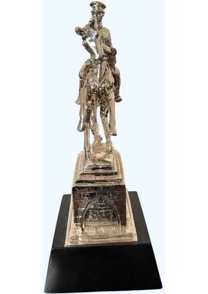 Atın Üstünde Atatürk Büstü Heykel Biblo 43 cm Gümüş Renk fiyatları