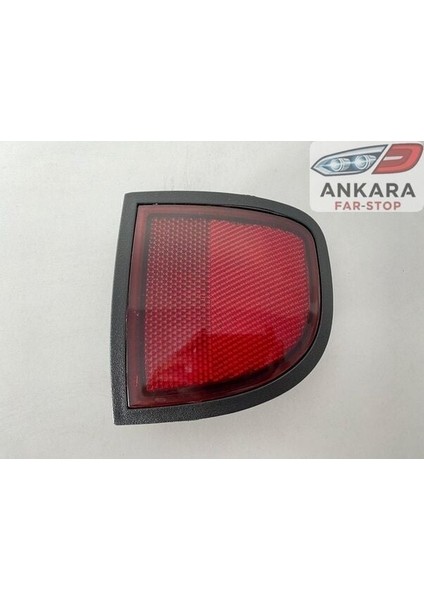 Mitsubishi L200 2007 - 2014 Arka Çamurluk Reflekörü Sağ