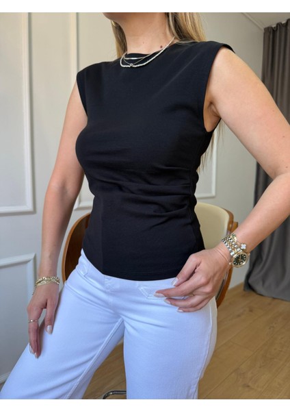 Siyah Yanı Büzgülü Kolsuz Bluz fırsatları