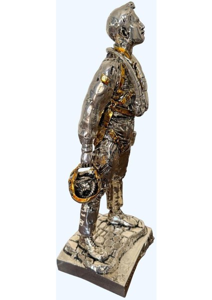 Savaş Pilotu Heykel Biblo 40 cm Gümüş ve Gold Renk Detaylı modelleri