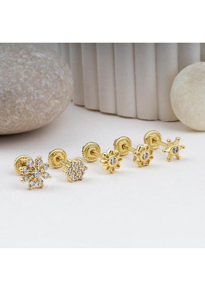 14 Ayar Altın Taşlı Çiçek Minimal Tragus Piercing
