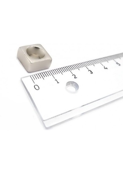 Neodyum Mıknatıs Köşeli Havşalı 10X10MM (Delik 8/4mm) Kalıklık 5mm 2 Adet