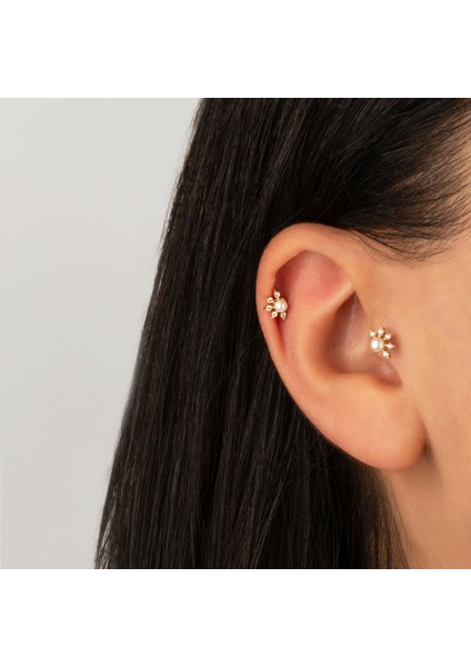 14 Ayar Altın Incili Yarım Çiçek Minimal Tragus Piercing