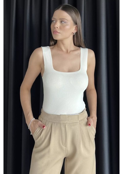 Kare Yaka Askılı Likralı Kadın Triko Bluz P-00017658