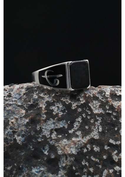 Vav Elif Işlemeli Oniks Taşlı 925 Ayar Gümüş Yüzüğü 901914 fırsatları