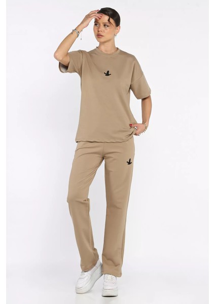 Kadın Nakış Detaylı Bisiklet Yaka Tişört Pantolon Ikili Takım P-00017613 fiyatları