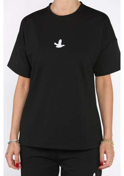 Kadın Nakış Detaylı Bisiklet Yaka Tişört Pantolon Ikili Takım P-00017613 fırsatları