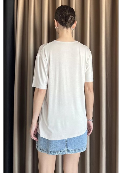 Kadın Şerit Taş Işlemeli Bisiklet Yaka Likralı Tişört P-00017648 modelleri