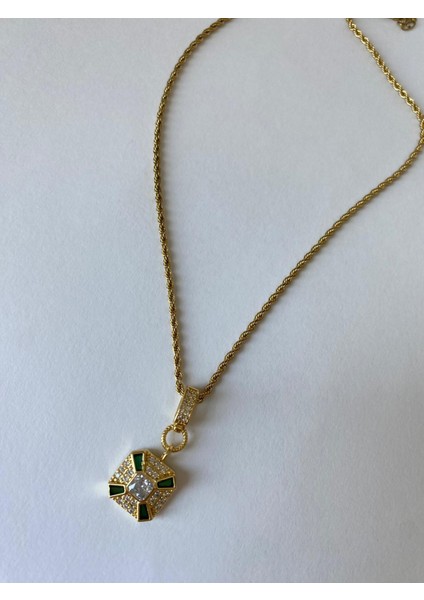 Kare Yeşil Taşlı Burgulu Çelik Gold Kolye fırsatları