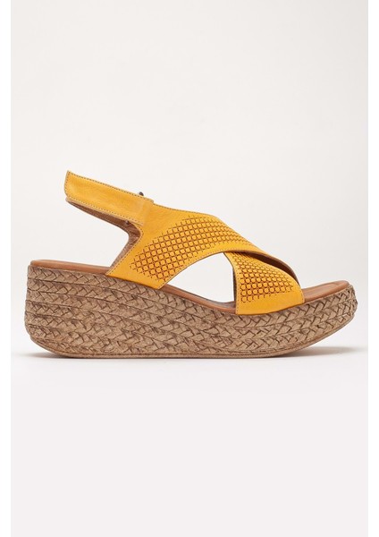 Kadın Hakiki Deri Çapraz Bantlı Cırtlı Sandalet - Oranj modelleri