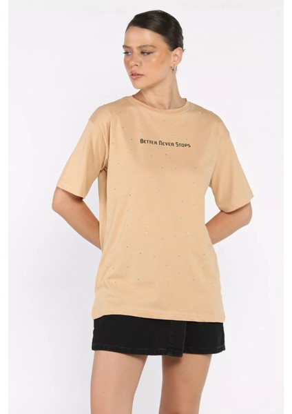 Kadın Yazı Baskılı Taşlı Bisiklet Yaka Tişört P-00017582 fiyatları