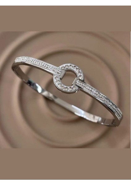 Zirkon Taşlarla Süslü Çelik Bileklik