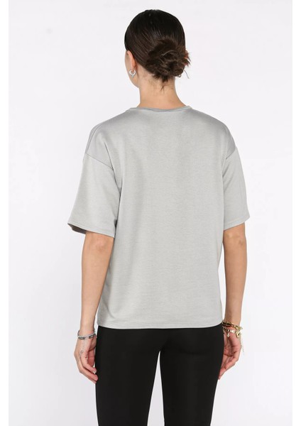 Kadın V Yaka Basic Tişört P-00017566 modelleri