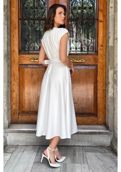 Pileli Sıfır Kol Kemerli Kiloş Elbise P-00017486 fırsatları